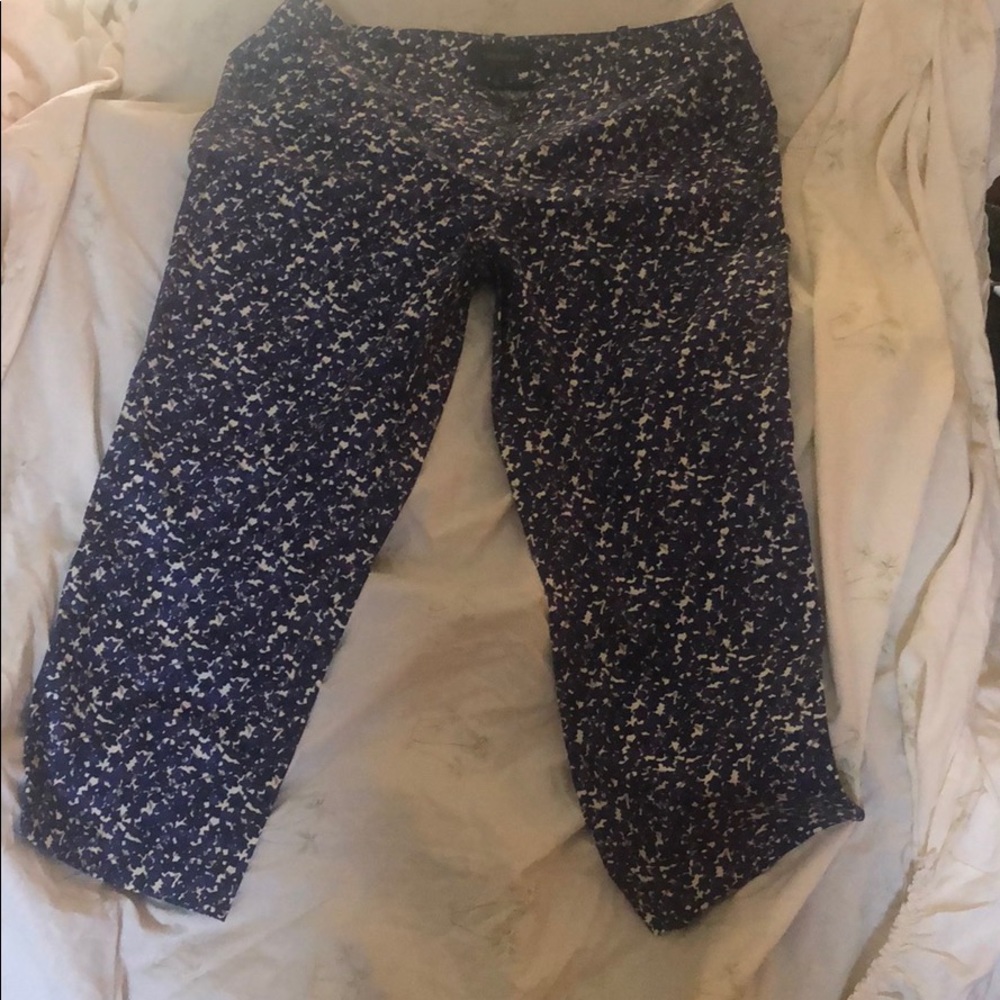 Talbots navy/white capris